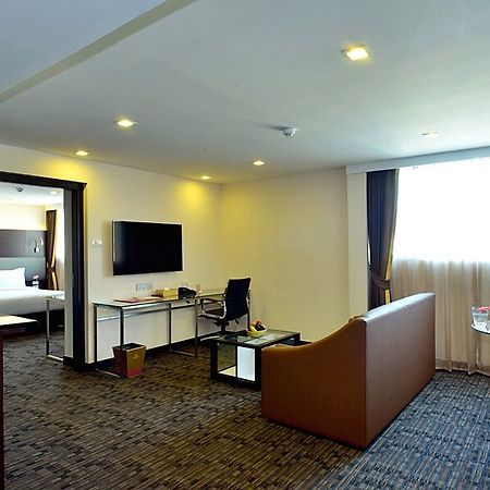 White Orchid Hotel バンコク都 エクステリア 写真