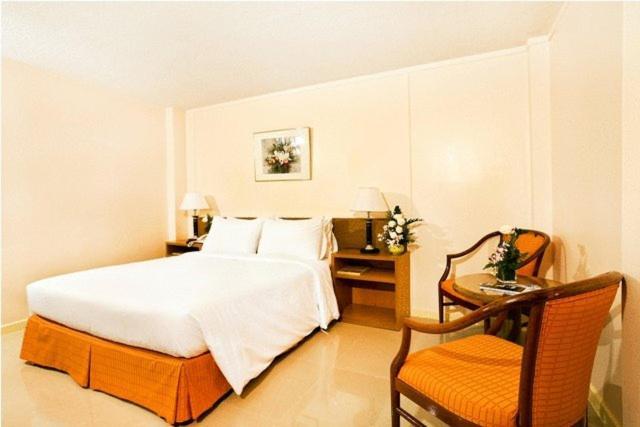White Orchid Hotel バンコク都 エクステリア 写真